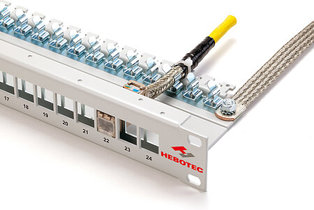 EMV_Patchpanel_Schirmklammern